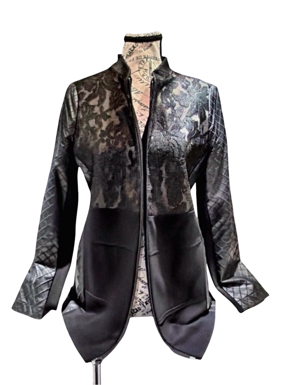 Chico’s Black Mixed Media Lace Moto Jacket Size 0 Faux Leather Quilted Like-New